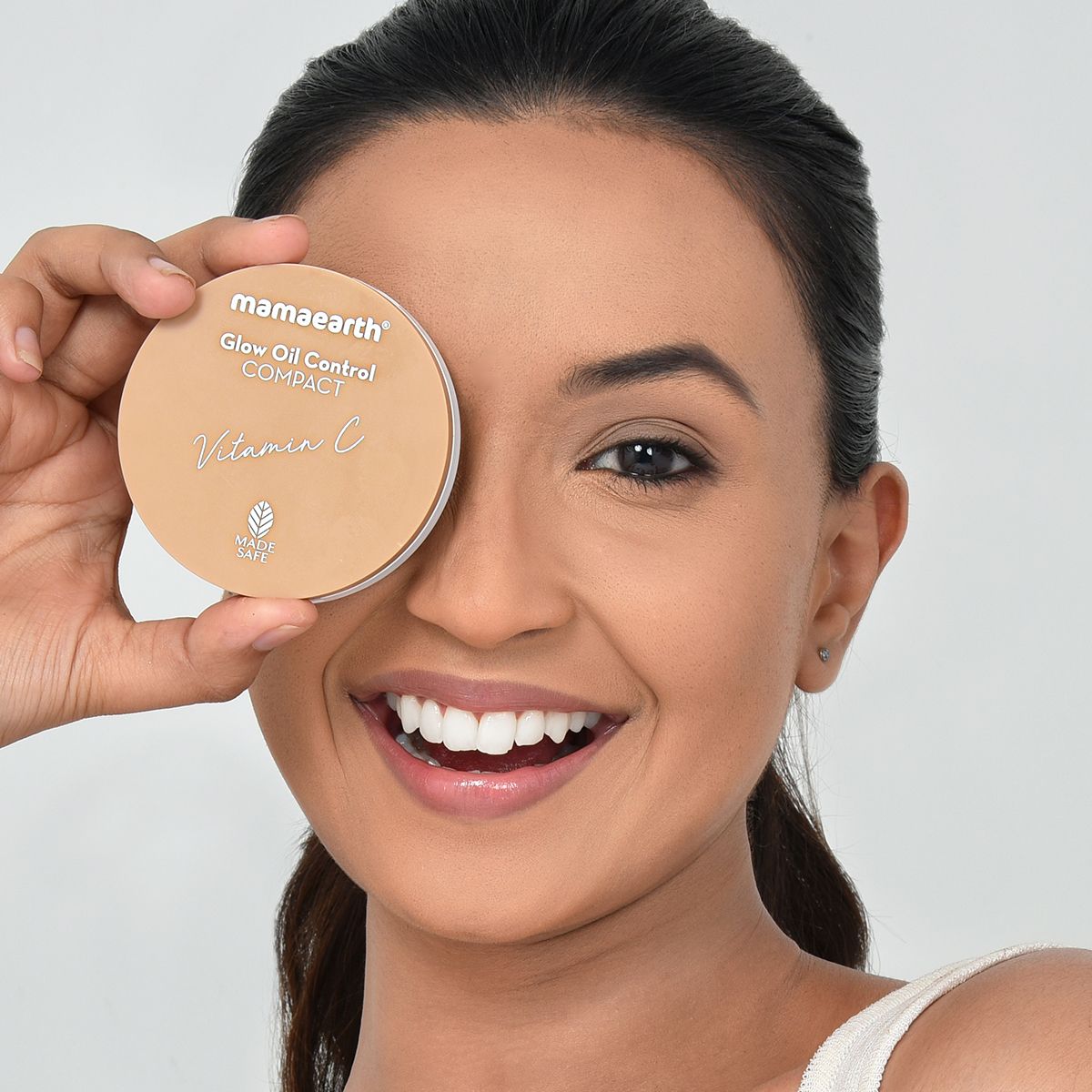 Glow Oil Control Compact With SPF 30 - 9g | Almond Glow