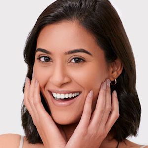 Tightens Pores
