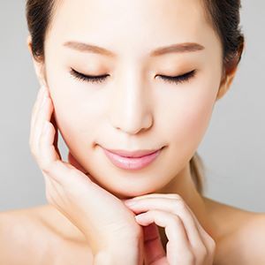 Repairs Damaged Skin