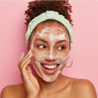 Reduces Fine Lines & Wrinkles