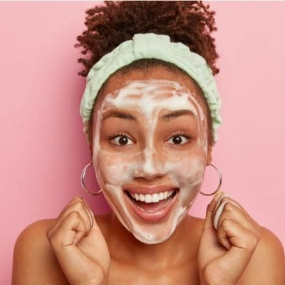 Reduces Age Spots & Blemishes