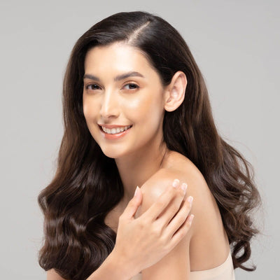 Brightens Skin