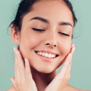 Brightens Skin
