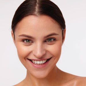 Brightens Skin