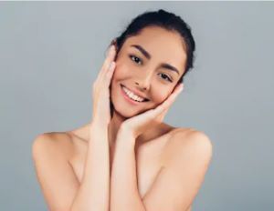 Reduces Signs of Aging & Pigmentation
